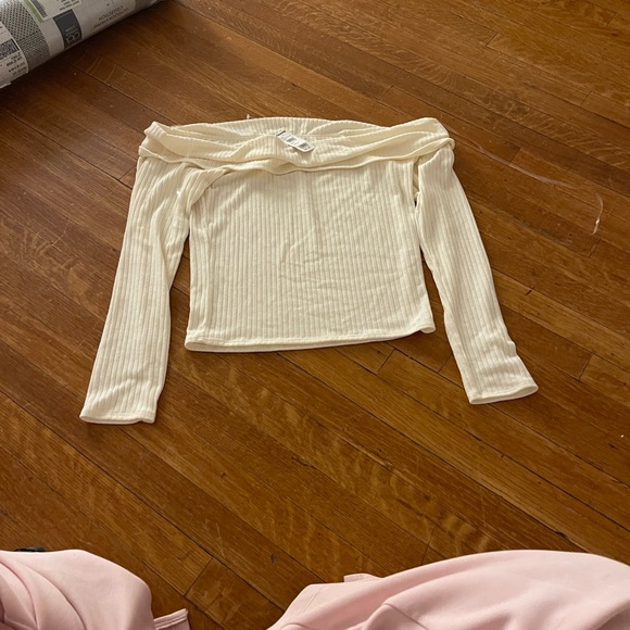 Off-Shoulder Cream Ribbed Top - Picture 2 of 3